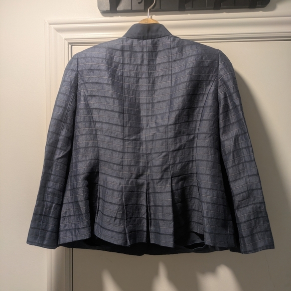 Emporio Armani Navy Striped Buttoned Blazer – Size 46 - Picture 5 of 14